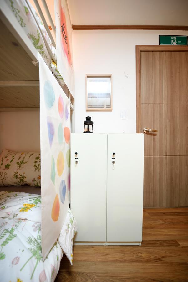 The One Hostel Hongdae In Seoul - Foreigner Only Bagian luar foto